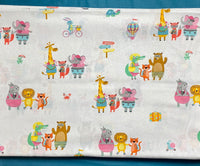 Cotton 100% Kids -  colorful animals on white background with gray polka dots