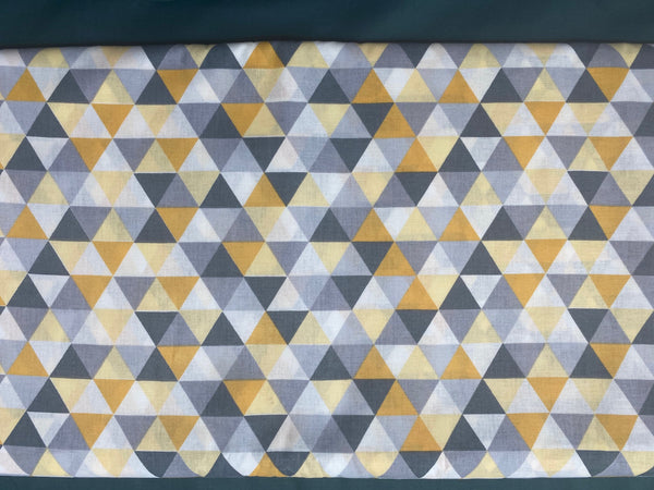 Cotton 100% Patterned - small gray-orange triangles