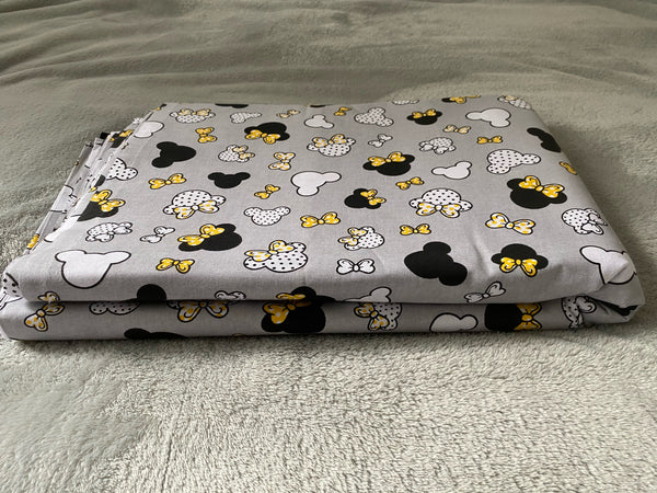 Cotton 100% Kids - Mickey small black and yellow z bow on a gray background miki